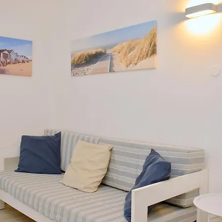 Bright Flat Overlooking The Sea With Side Sea View