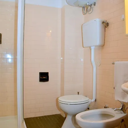 Bright Flat Overlooking The Sea-beahost *