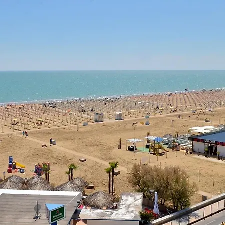 Bright Flat Overlooking The Sea-beahost דירה ביביונה